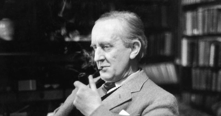 J.R.R. Tolkien Kimdir?